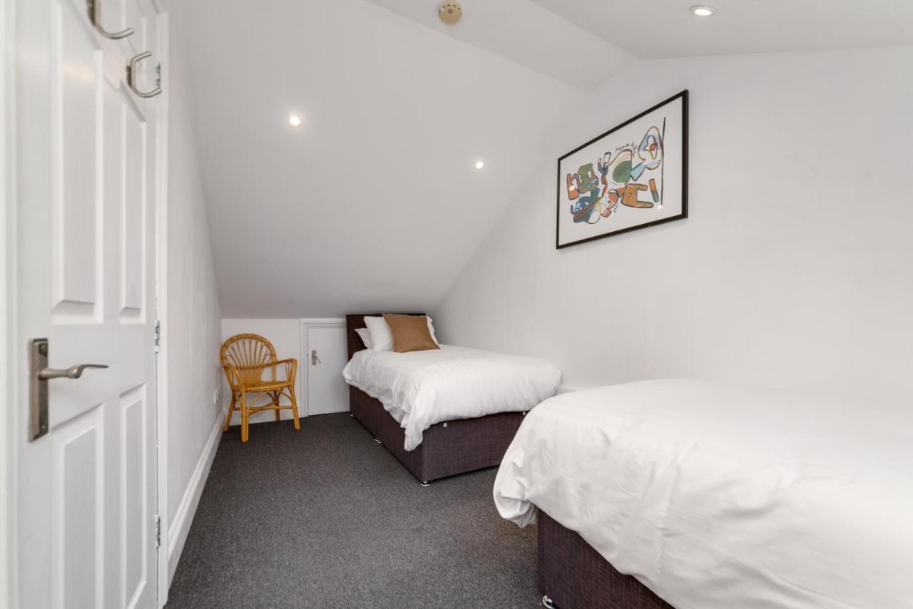 The Penthouse 3 Minutes To The Beach, Super Comfy Beds, Part Of Burlington-escapes Appartement Hove